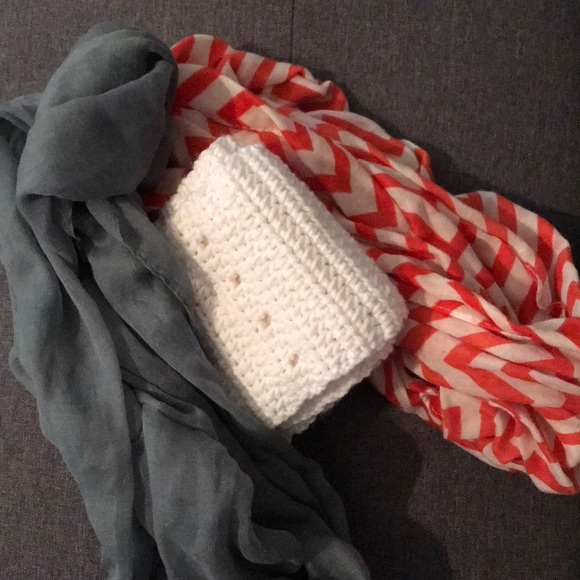 Scarves - Picture 1 of 4